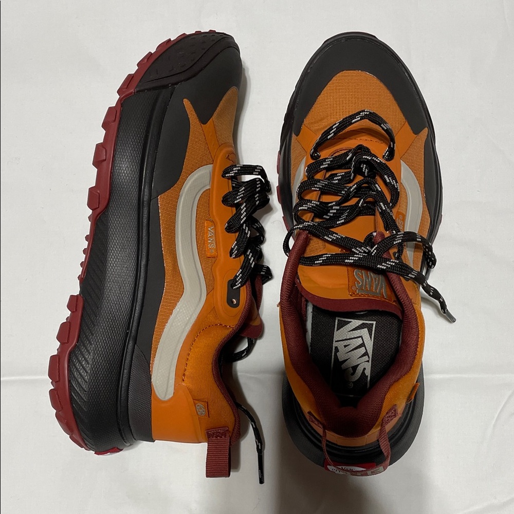 Vans Womens Bold Orange and Black MTE waterproof Sneakers 6.5